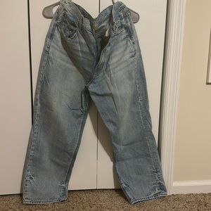 American Eagle 90s Boyfriend Jeans